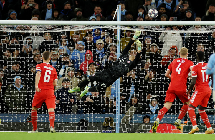 Dù thủ thành Yann Sommer nhiều lần cứu thua cho Bayern Munich nhưng Man City vẫn có chiến thắng đậm - Ảnh: REUTERS