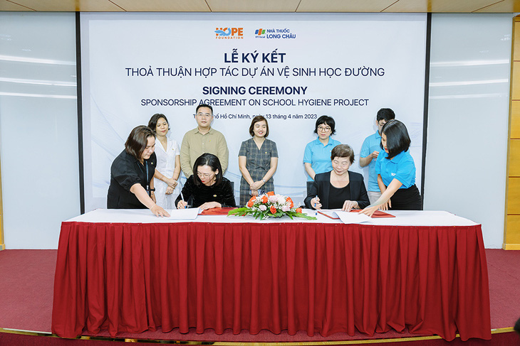 FPT Long Châu đồng hành cùng Quỹ Hy vọng triển khai dự án ‘Vệ sinh học đường’ - Ảnh 1.