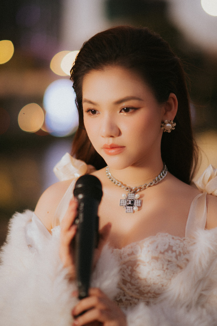 Myra Trần kết hợp rapper điển trai Negav trong MV Dừng yêu - Ảnh 3.