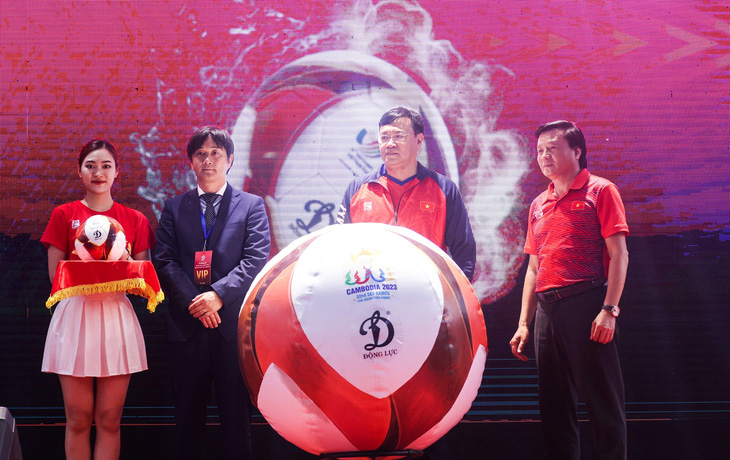 Ra mắt trang phục chính thức của Đoàn thể thao Việt Nam tại SEA Games 32 - Ảnh 3.