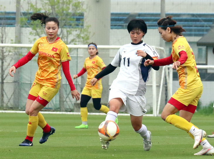 Thanh Nhã lập cú đúp giúp tuyển nữ Việt Nam thắng tại Nhật Bản - Ảnh 1.