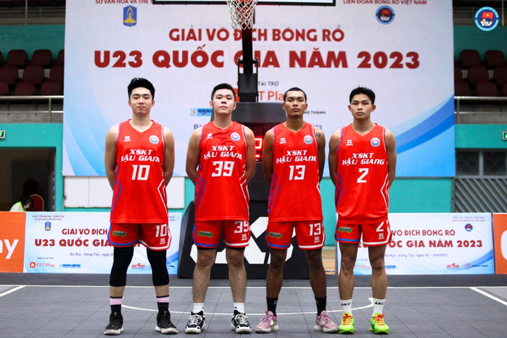 Sao trẻ VBA giành vàng giải bóng rổ U23 quốc gia - Ảnh 1.
