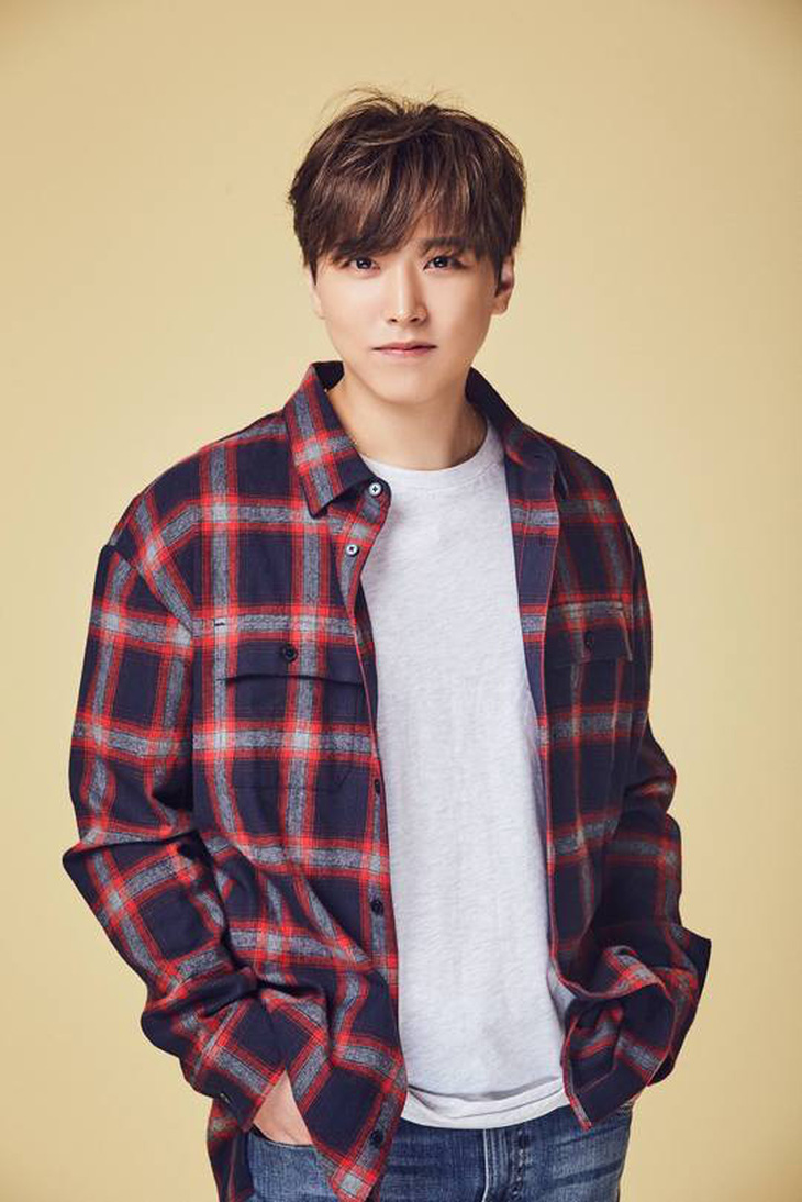 Bị fan ghẻ lạnh, cựu thành viên Super Junior debut lần 2 - Ảnh 1.