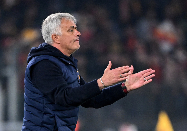 Mourinho và AS Roma ngược dòng kịch tính sau 120 phút - Ảnh 3.