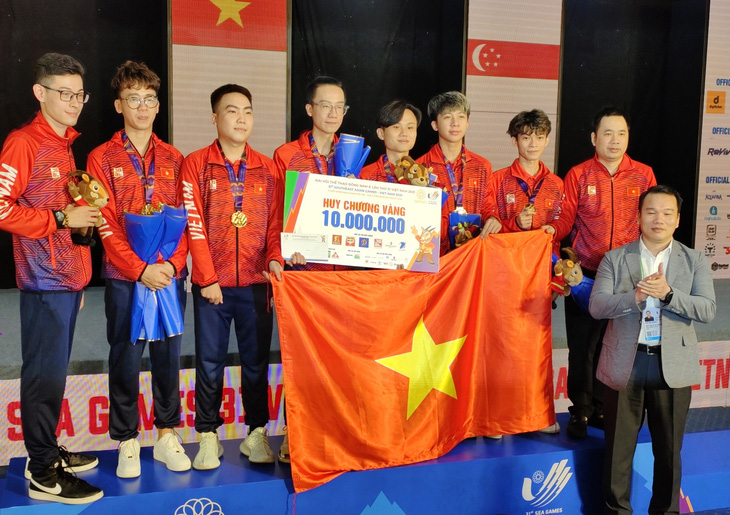 HLV trưởng đội E-Sports Việt Nam bất ngờ... mất tên trong danh sách dự SEA Games 32 - Ảnh 1.