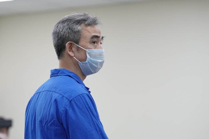 Đang tuyên án cựu giám đốc Bệnh viện Tim Hà Nội Nguyễn Quang Tuấn - Ảnh 1.