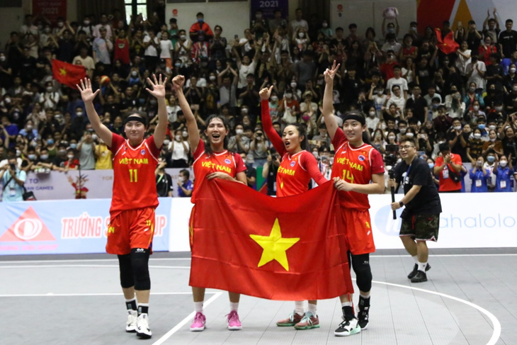 Đôi tuyển thủ song sinh trở lại giúp bóng rổ Việt Nam tại SEA Games 32 - Ảnh 3.