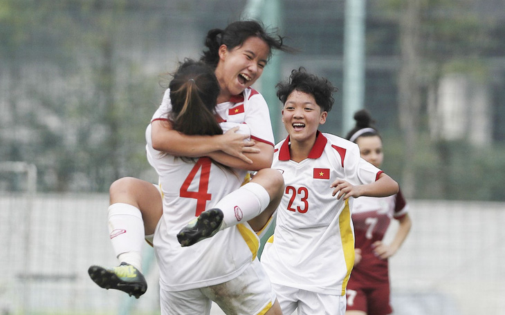 Tuyển U17 nữ Việt Nam thắng 5-0 ngày ra quân vòng loại châu Á