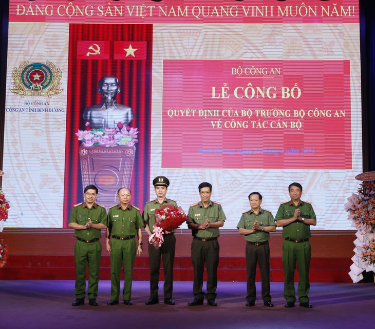 Phó giám đốc Công an tỉnh Tây Ninh làm giám đốc Công an tỉnh Bình Dương - Ảnh 2.