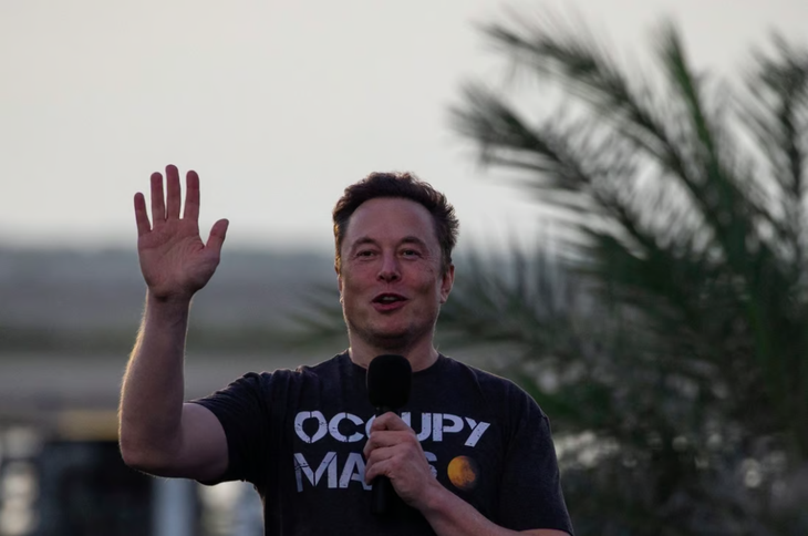 Tỉ phú Elon Musk tiết lộ đã tặng 100 triệu USD cho Ukraine - Ảnh 1.