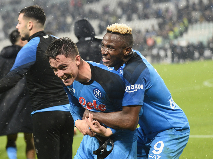 Thắng Juve, Napoli sắp vô địch lần đầu tiên kể từ thời Maradona - Ảnh 1.