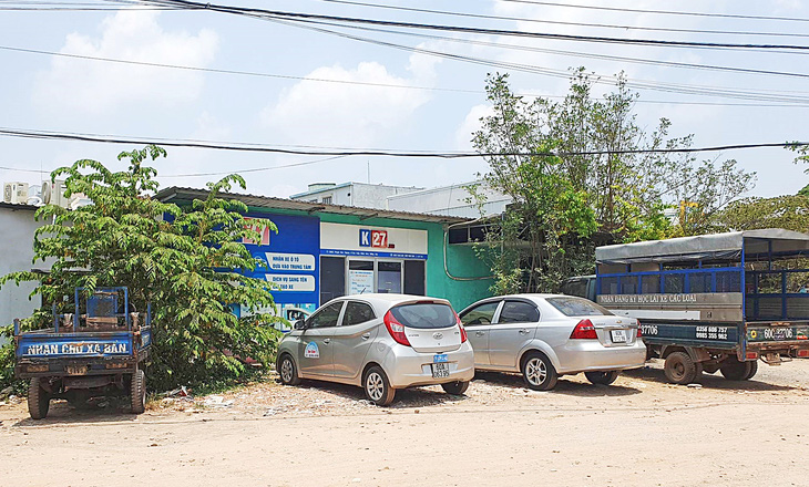 Trung tâm dạy nghề lái xe Sài Gòn ở TP Biên Hòa bị tố gian lận - Ảnh: H.M.