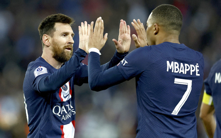 Chờ cuộc tái hợp giữa Messi và Barca