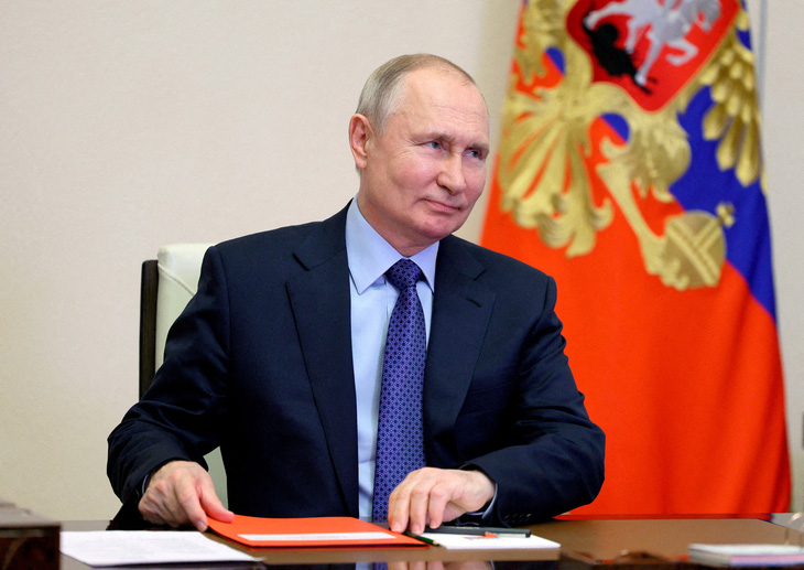 Nga bác tin Tổng thống Putin dùng người đóng thế, dù 70 nhưng sức khỏe đáng ao ước - Ảnh 1.