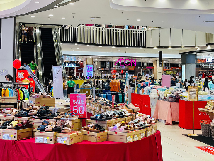 Hơn 40 thương hiệu sale đến 50% tại Aeon Mall Bình Tân - Ảnh 1.