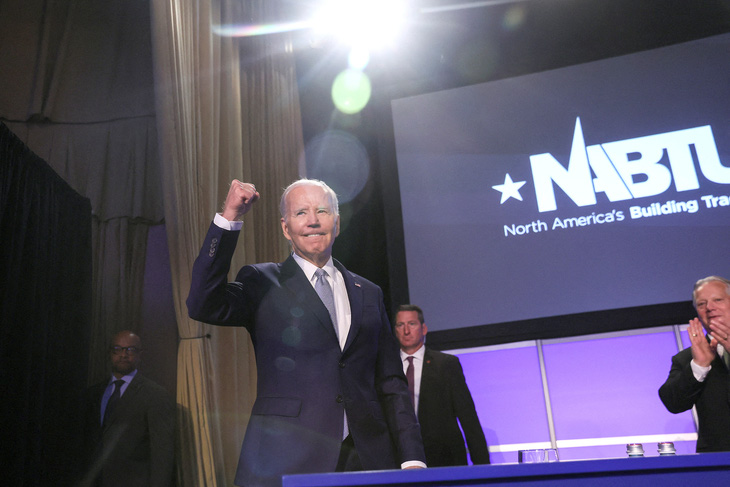 Tổng thống Mỹ Joe Biden phát biểu tại sự kiện ở Washington vào ngày 26-4 - Ảnh: REUTERS