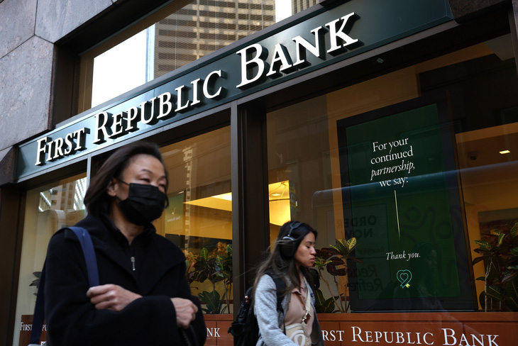 First Republic Bank là ngân hàng mới nhất của Mỹ đứng bên bờ vực sụp đổ - Ảnh: AFP