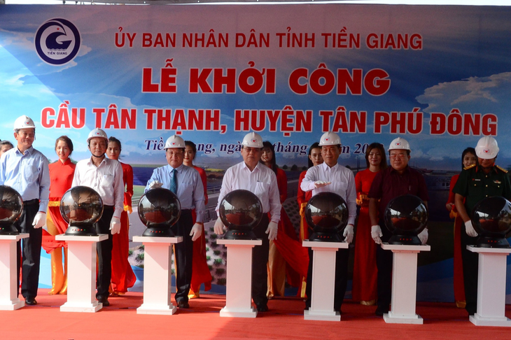 Hơn 145 tỉ đồng xây cầu xóa thế cô lập huyện Tân Phú Đông - Ảnh 1.