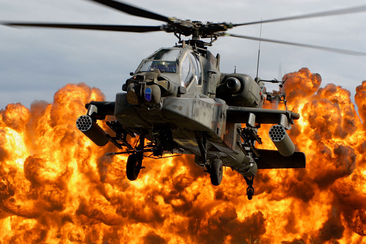 Hai trực thăng chiến đấu của Mỹ rơi khi huấn luyện - Ảnh 1.