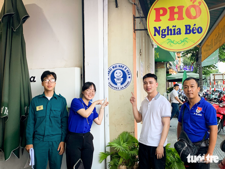 288 cơ sở trung tâm Đà Nẵng mở cửa nhà vệ sinh phục vụ du khách - Ảnh 1.