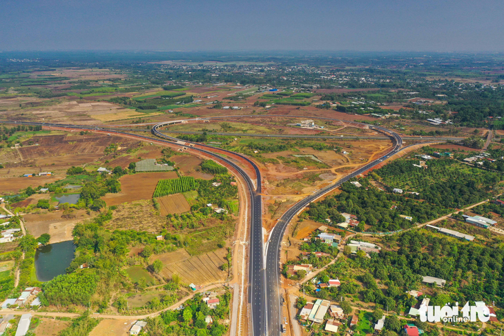 Xe chạy trên cao tốc Phan Thiết - Dầu Giây, Mai Sơn - quốc lộ 45 như thế nào? - Ảnh 2.