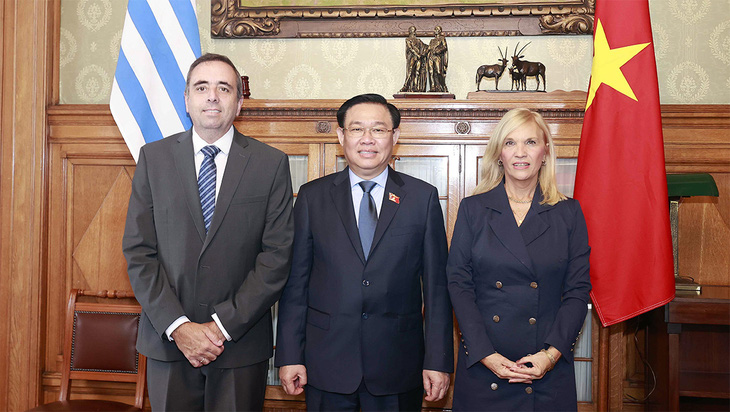 Lần đầu tiên Quốc hội Việt Nam ký thỏa thuận hợp tác với Thượng viện và Hạ viện Uruguay - Ảnh 1.