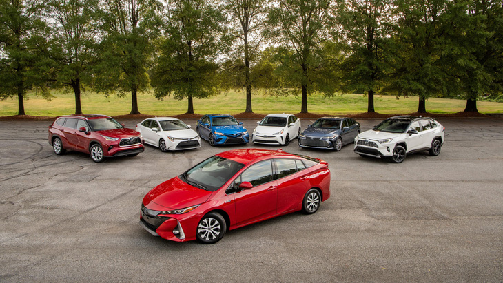 Chủ xe Toyota đổi sang ô tô điện nhiều nhất, chủ Honda Civic dễ quay sang Tesla nhất - Ảnh 1.