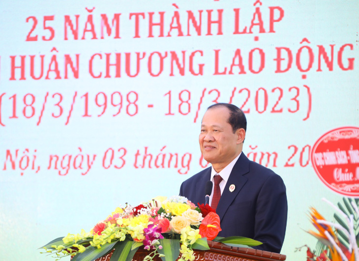 Làng Hữu nghị Việt Nam nhận Huân chương Lao động hạng nhì - Ảnh 1.