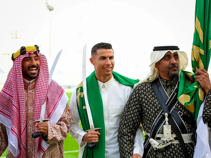 Ronaldo là bước đi quan trọng để đưa bóng đá Saudi Arabia lên trình độ thế giới - Ảnh: Reuters
