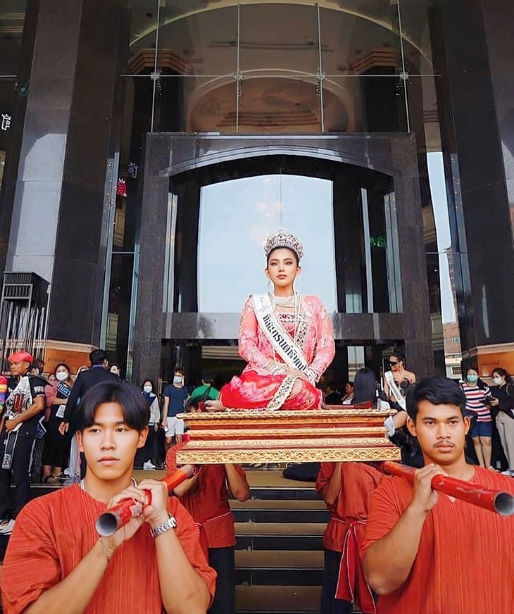 Dàn hậu Miss Grand Thailand tiếp tục hóa chiến thần làm lố - Ảnh 8.