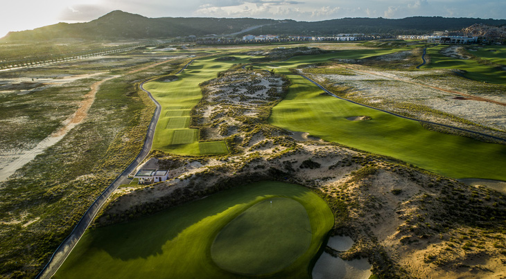 KN Golf Links được thiết kế 27 lỗ, với 18 lỗ theo phong cách sân links (liền kề bờ biển) - Ảnh: Đ.H.