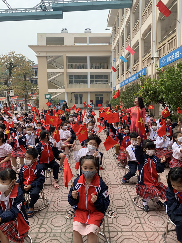 Tuyển sinh đầu cấp ở Hà Nội: Công an hỗ trợ các trường xác minh thông tin cư trú học sinh - Ảnh 1.