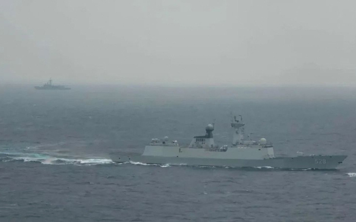 Chiến hạm, máy bay Trung Quốc bao vây Đài Loan từ bốn hướng