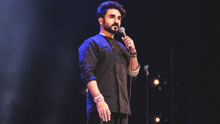 Vir Das có một thiên bẩm khi đùa về những chủ đề không hề dễ dàng