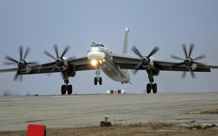 Máy bay ném bom chiến lược Tu-95 của Nga trong một lần xuất kích - Ảnh: AFP