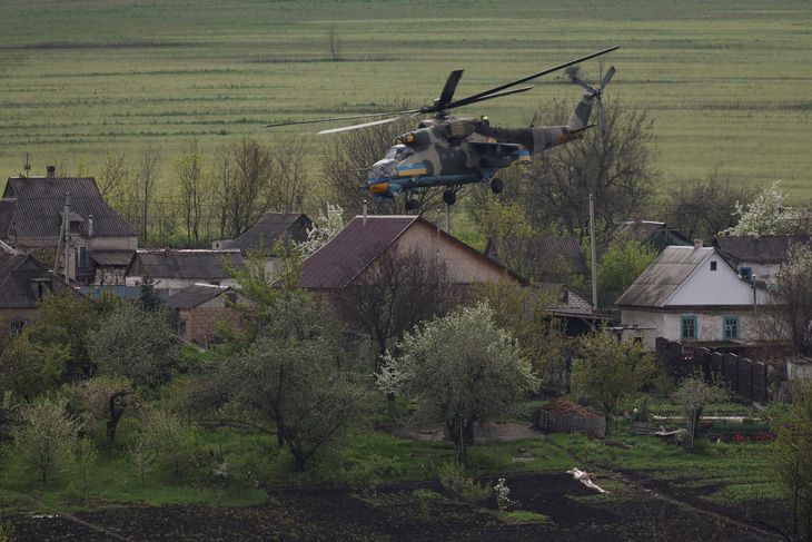 Còi báo động tập kích vang khắp Ukraine ngày 1-5 - Ảnh 2.
