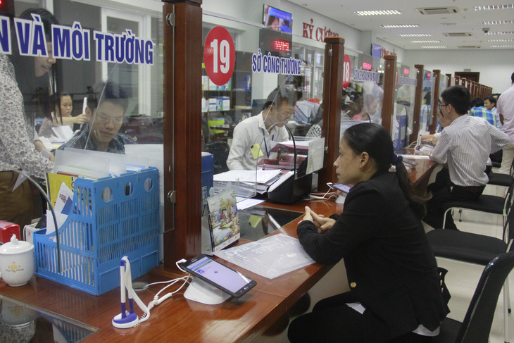 Bộ phận một cửa tiếp nhận và trả kết quả ở Trung tâm hành chính TP Đà Nẵng thường xuyên được kiểm tra, giám sát chất lượng công tác - Ảnh: T.T