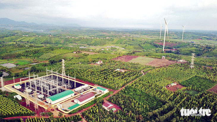 Nhà máy điện gió Đắk N’Đrung 1, 2, 3 ở huyện Đắk Song, tỉnh Đắk Nông với tổng công suất 140MW chưa thể bán điện cho EVN do hoàn thành trễ tiến độ  - Ảnh: TÂM AN