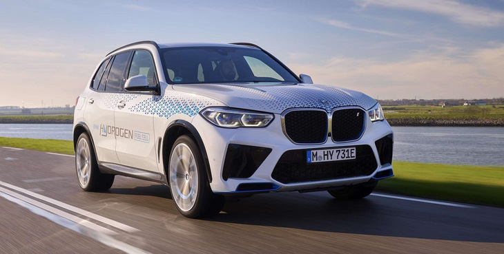 BMW tiếp tục tăng trưởng lợi nhuận trong năm 2023 - Ảnh 2.