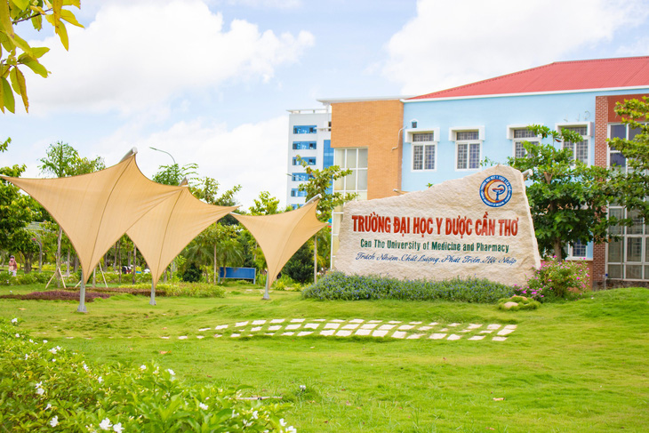 Nhiều trường đại học y dược tăng học phí - Ảnh 1.