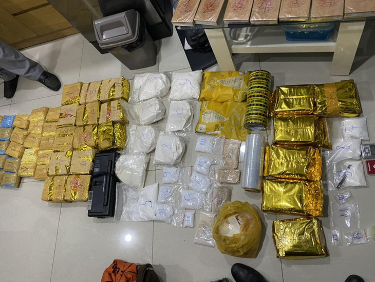 Phá đường dây đưa hàng trăm kg ma túy từ Campuchia vào Việt Nam - Ảnh 3.