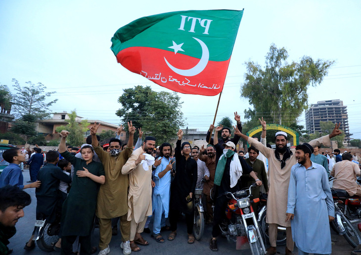 Cựu thủ tướng Pakistan được thả, kỳ vọng bạo lực hạ nhiệt - Ảnh 1.