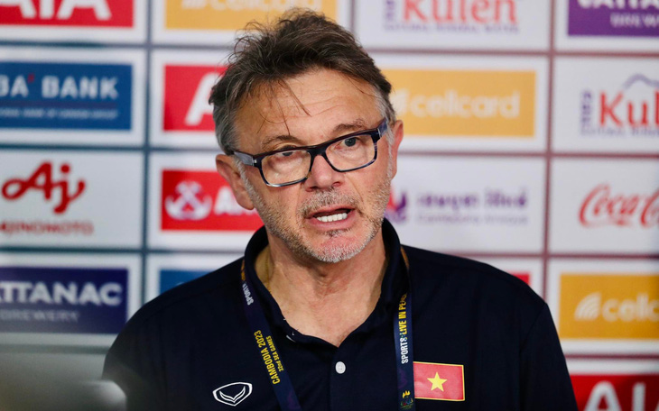 HLV Philippe Troussier: 