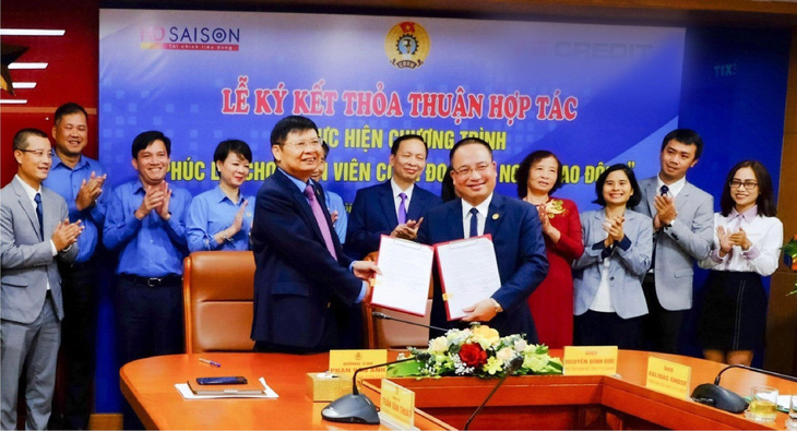 HD SAISON tặng 1 tỉ đồng giúp công nhân tỉnh Hưng Yên cải thiện cuộc sống - Ảnh 1.