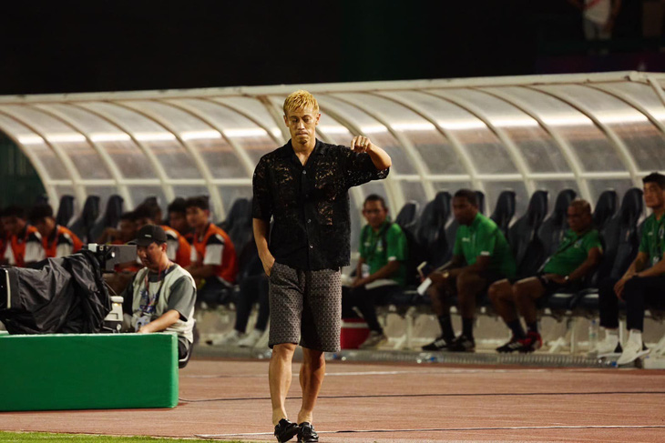 HLV Keisuke Honda tuyên bố muốn dẫn dắt các đội như Thái Lan, UAE - Ảnh: Facebook nhân vật