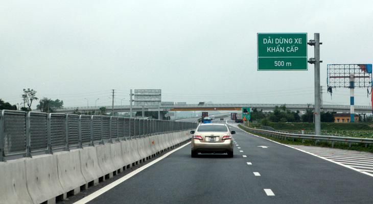Đề xuất nâng tốc độ tối đa trên đường cao tốc 4 làn xe lên 90km/h - Ảnh 1.