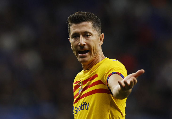 Lewandowski lập cú đúp, Barca vô địch La Liga trước 4 vòng đấu - Ảnh 2.