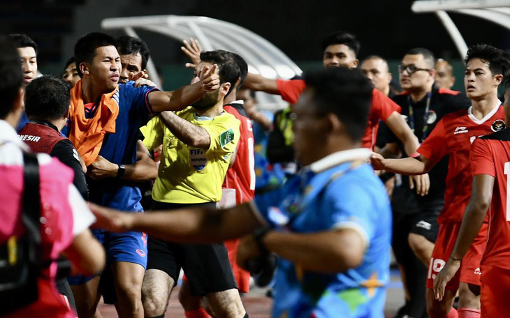 AFC phạt nặng Thái Lan, Indonesia vì đánh nhau ở chung kết SEA Games 32