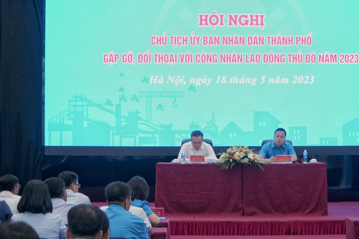Chủ tịch Hà Nội hứa có lộ trình để công nhân lương 7 triệu mua được nhà ở xã hội - Ảnh 1.