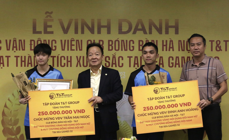 Bầu Hiển thưởng hơn 1 tỉ đồng cho kỳ tích bóng bàn Việt Nam tại SEA Games 32
